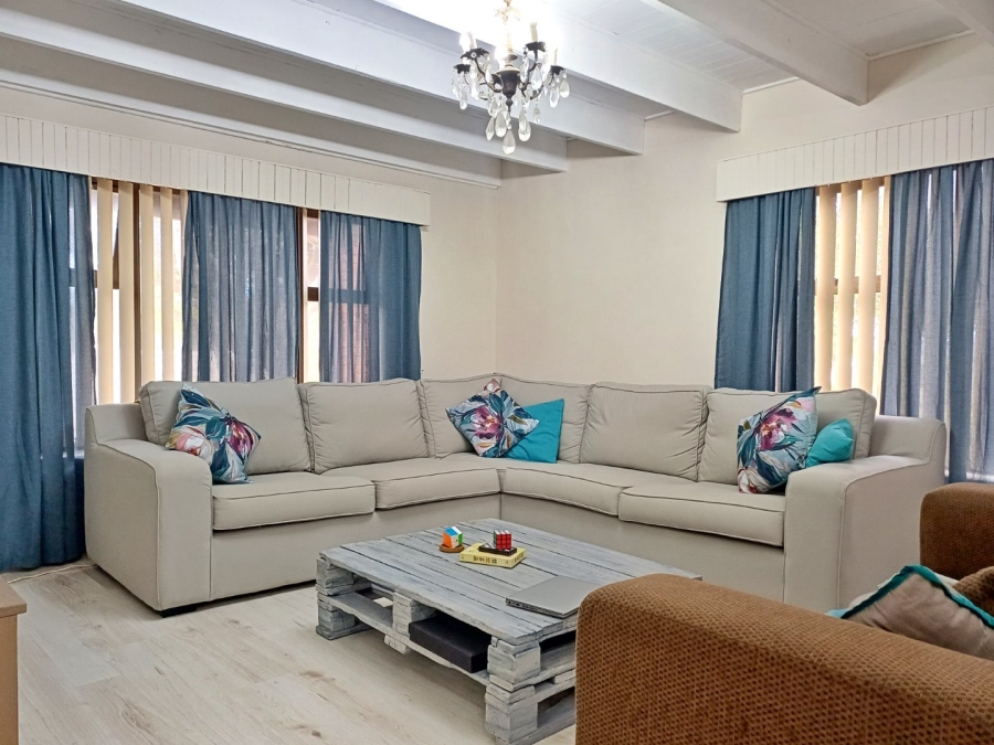 4 Bedroom Property for Sale in Reebok Western Cape